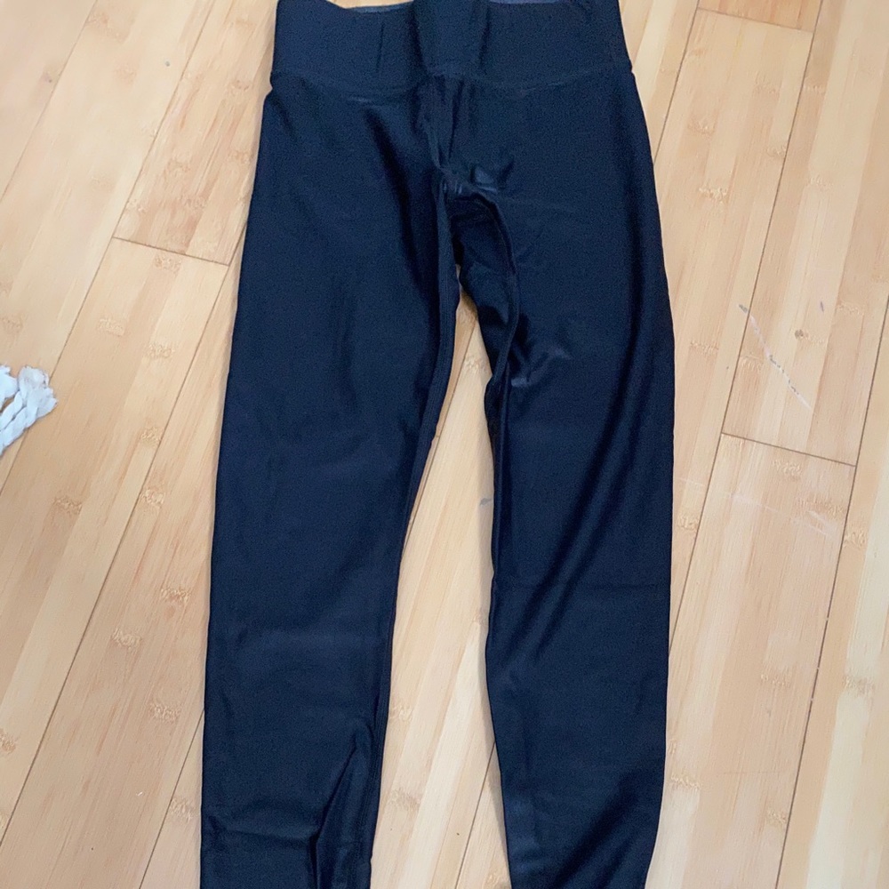Carbon 38 Black Leggings
